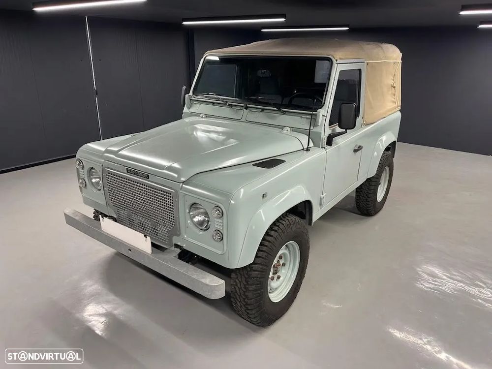 Land Rover Defender 90 2.5 Td5 Soft Top - 5