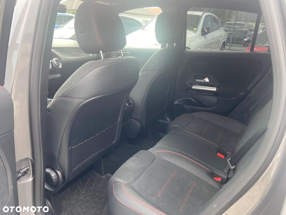 Mercedes-Benz GLA 200 mHEV AMG Line 7G-DCT - 8