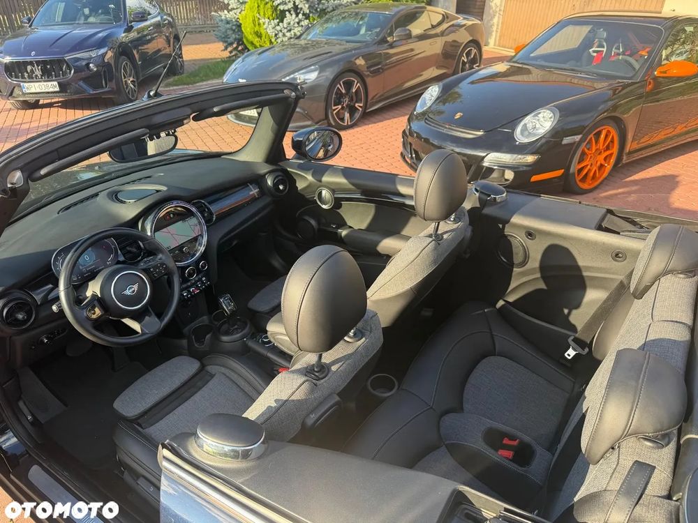 MINI Cooper Anniversary Edition - 10