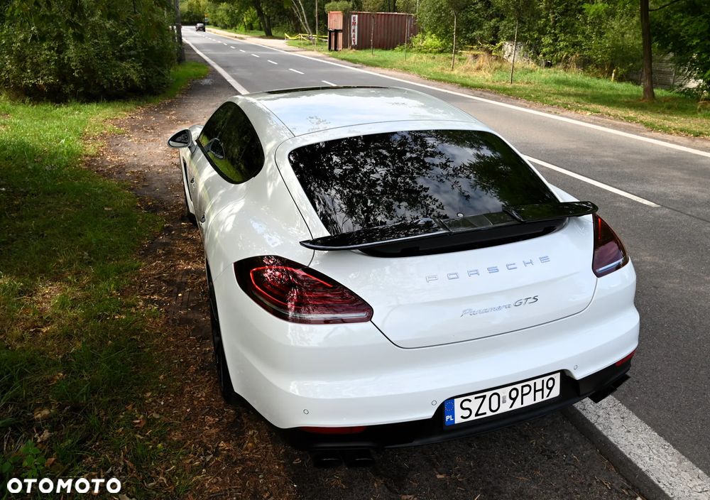 Porsche Panamera GTS PDK - 16
