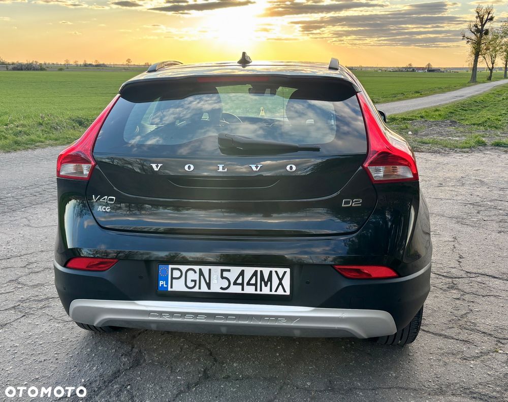 Volvo V40 Cross Country D2 Momentum - 5