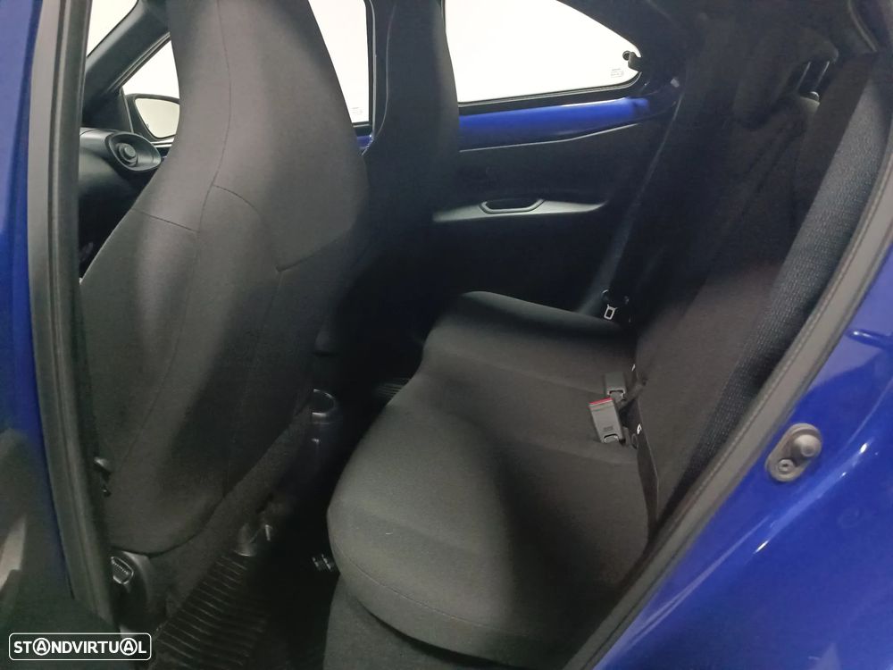 Toyota Aygo X Play - 18