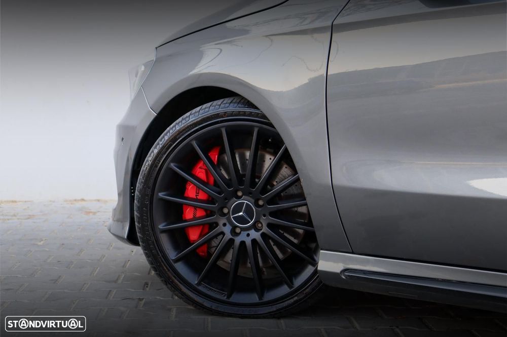 Mercedes-Benz A 45 AMG 4-Matic - 12