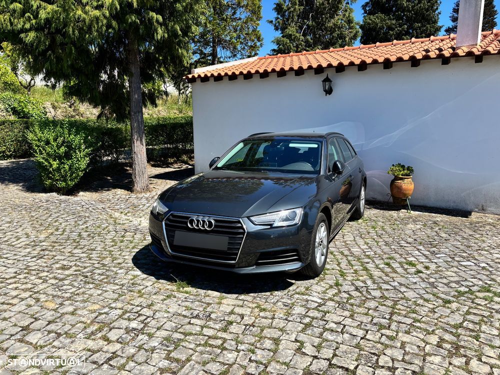 Audi A4 Avant 2.0 TDI Business Line - 1