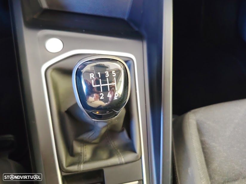 VW Golf 1.0 TSI Life - 29