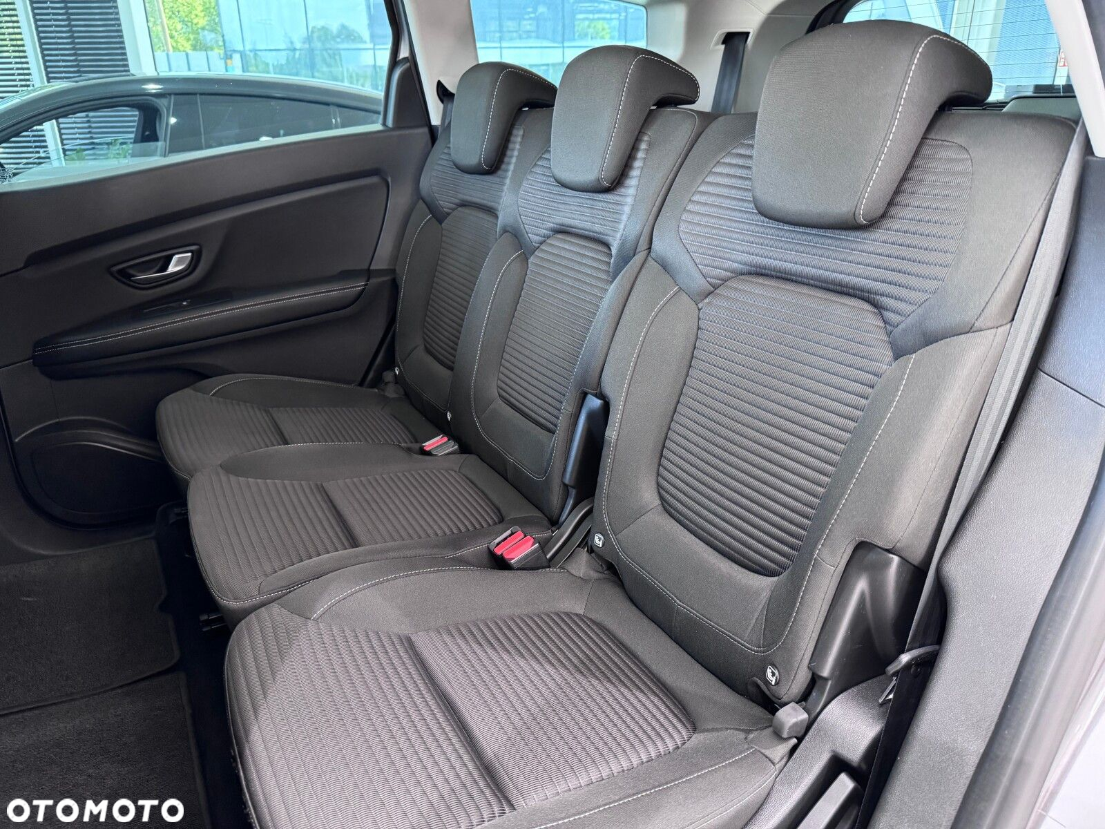 Renault Grand Scenic - 13