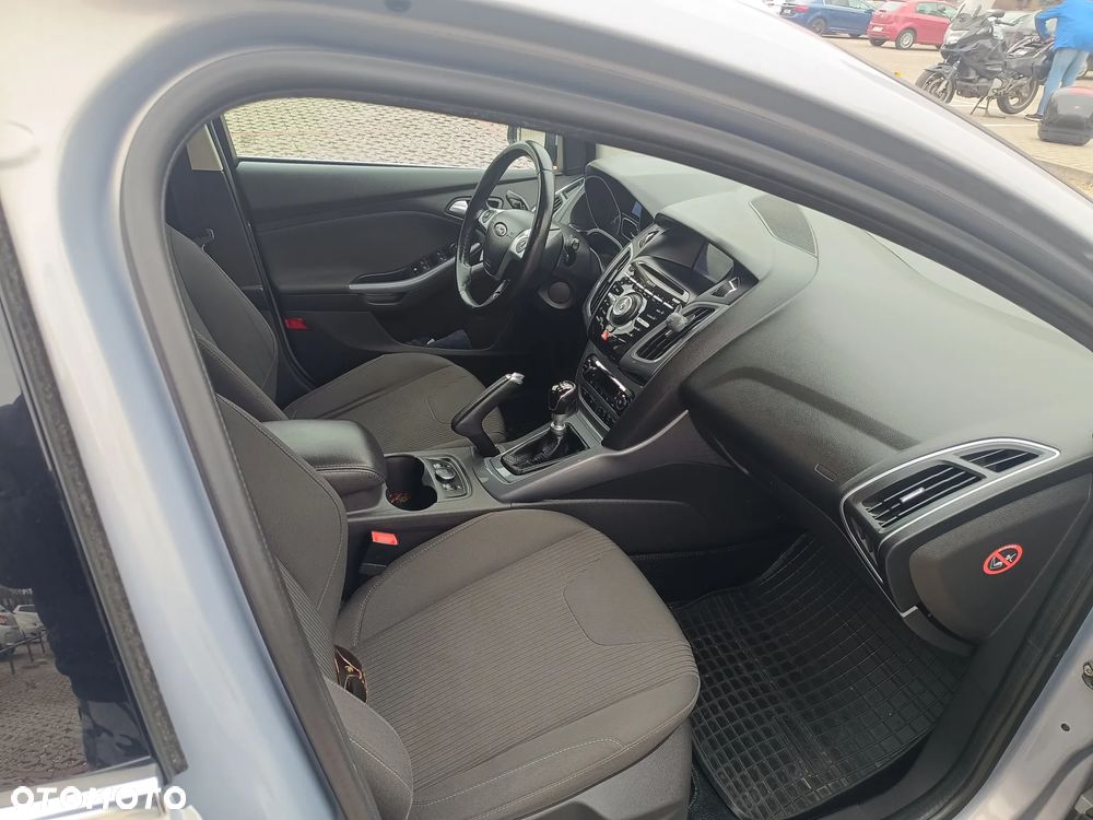 Ford Focus Turnier 1.6 TDCi DPF Titanium - 6