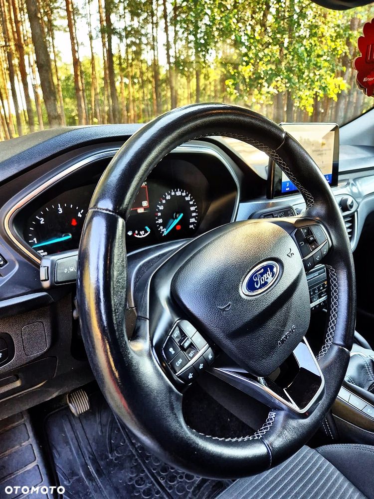 Ford Focus 1.5 EcoBlue Connected - 9
