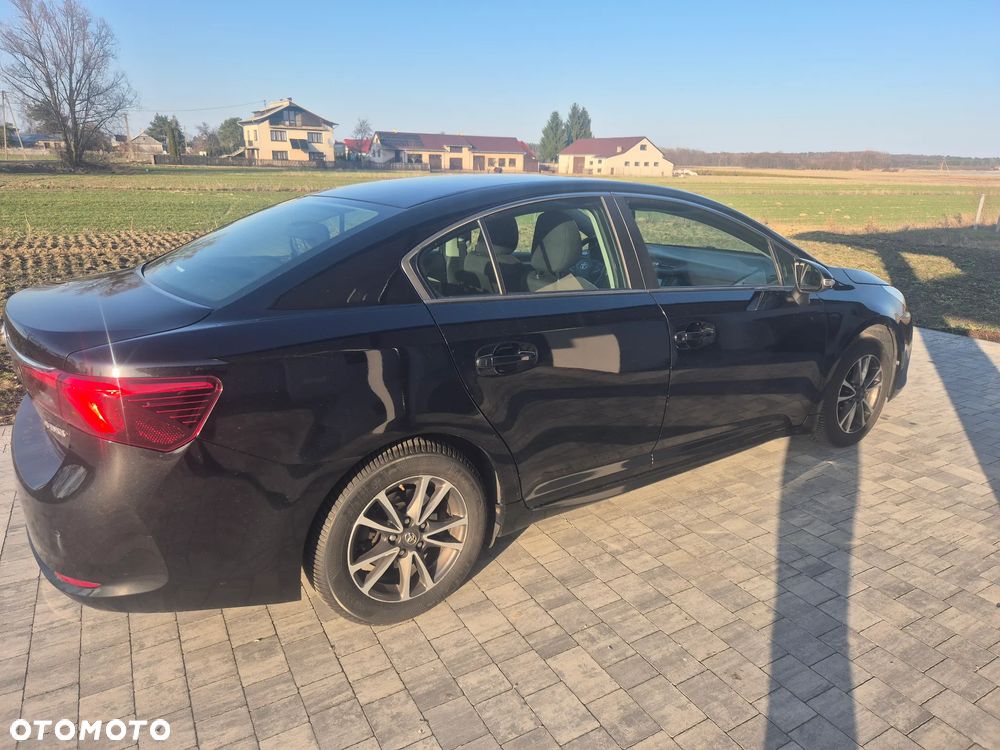 Toyota Avensis 1.8 Premium - 1