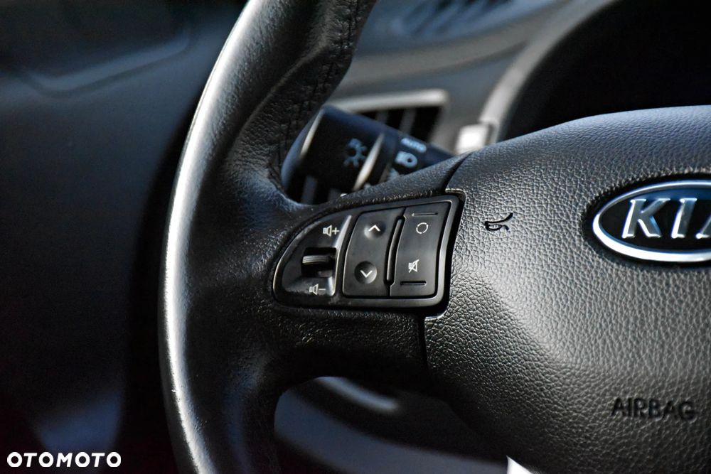 Kia Sportage 2.0 CVVT 2WD Spirit - 32