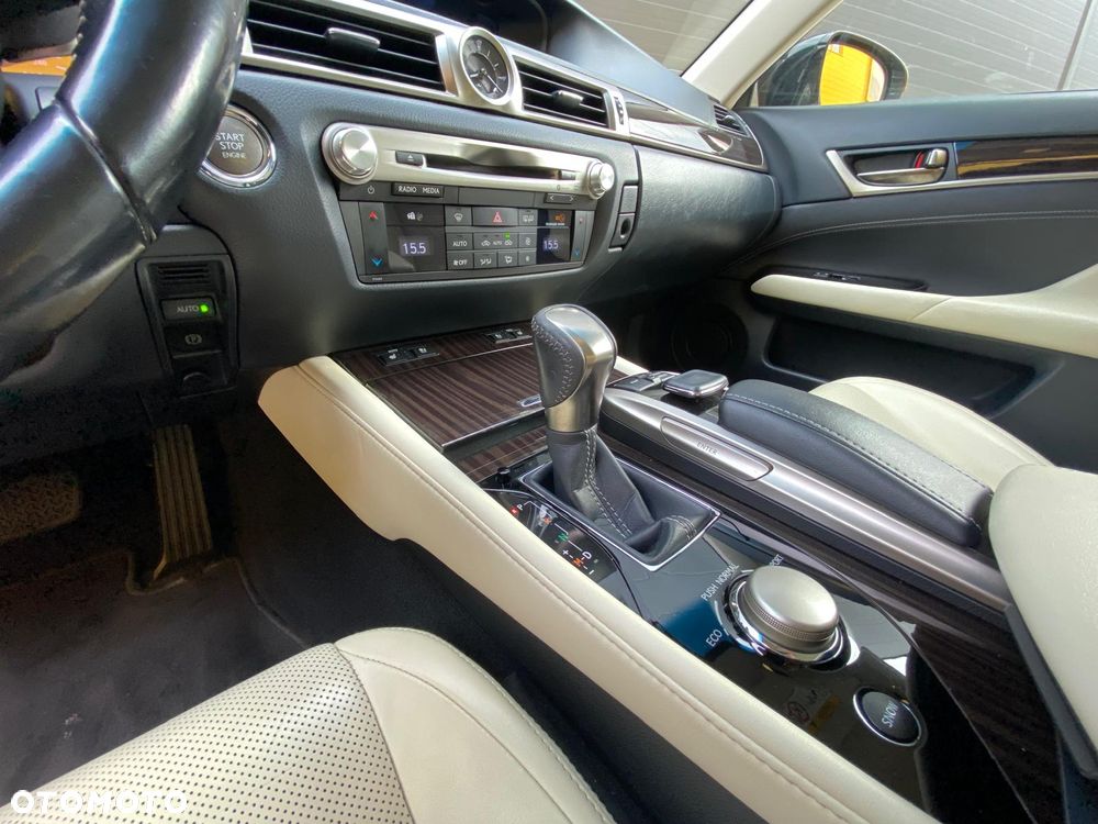 Lexus GS 200t / 300 Elegance - 16