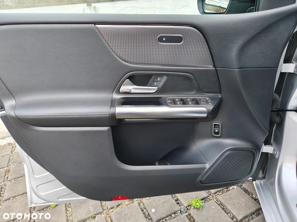 Mercedes-Benz Klasa B 180 Progressive 7G-DCT - 21