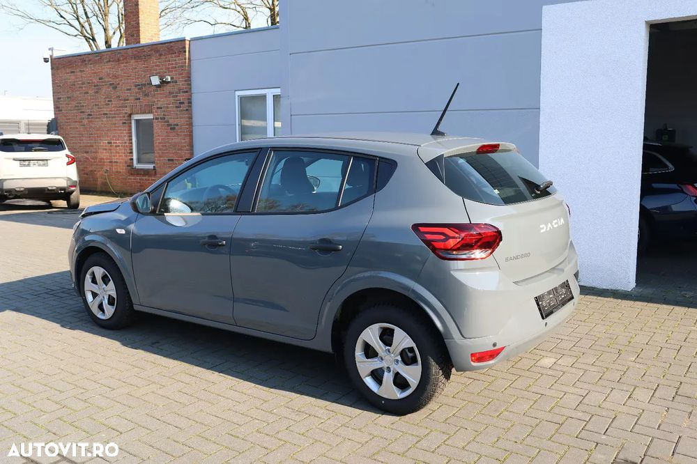 Dacia Sandero SCe 65 Essential - 3