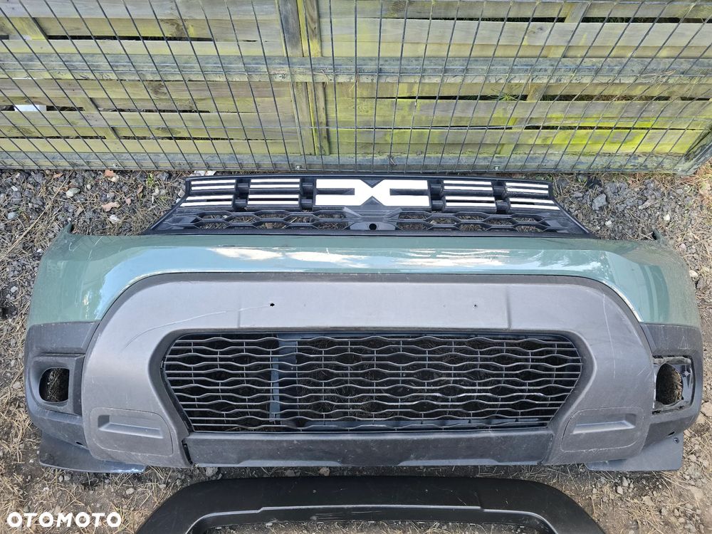 Dacia duster III lift zderzak przód ładny oryginał - 4