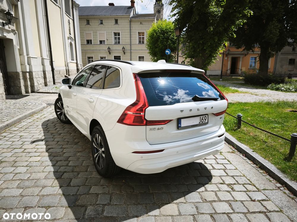 Volvo XC 60 B4 B Momentum Pro - 25