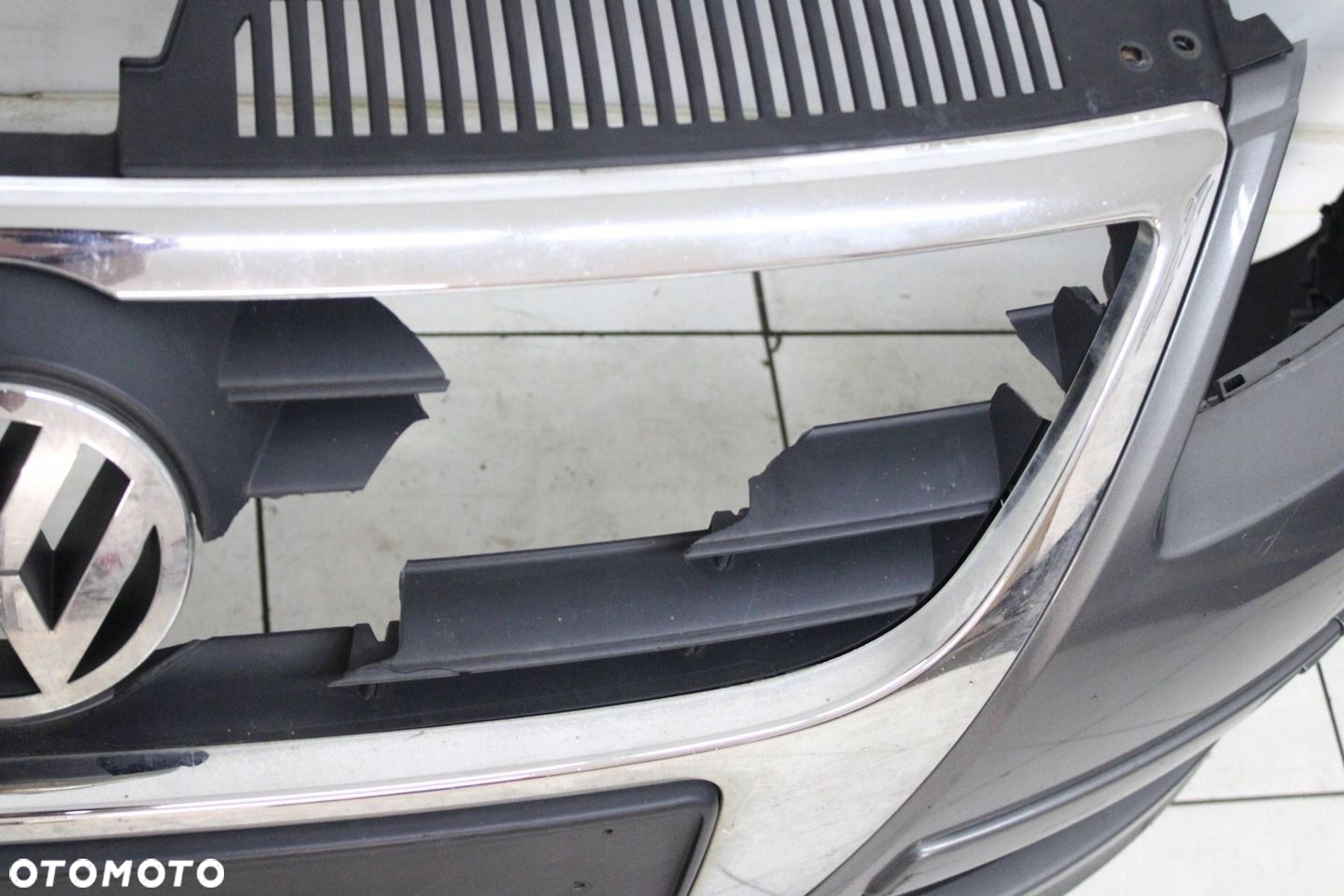 VW PASSAT B6 2005R- ZDERZAK PRZÓD PRZEDNI GRILL KOMPLET LA7T - KOD LAKIERU - 8