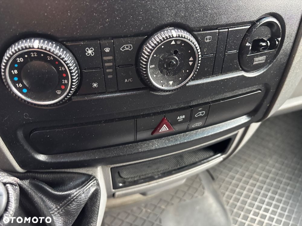 Mercedes-Benz sprinter - 12