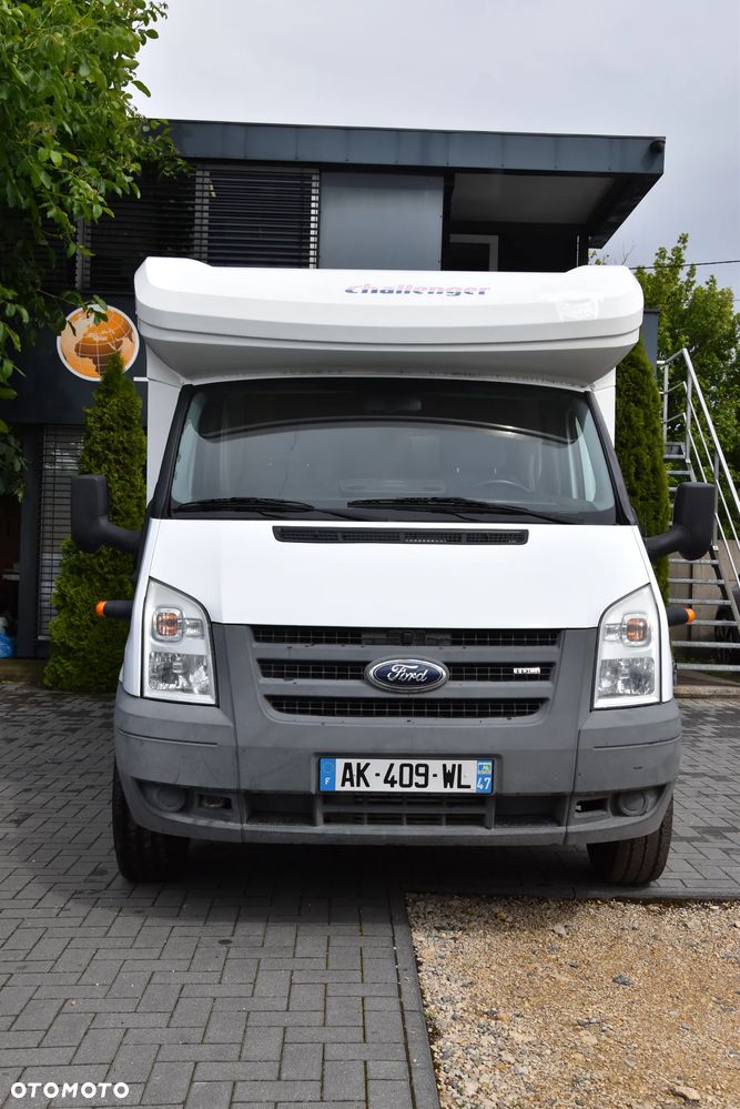 Ford Transit Challenger Genesis 32 - 11