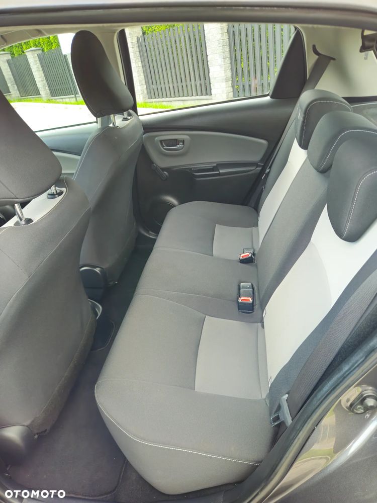 Toyota Yaris 1.5 Premium - 23