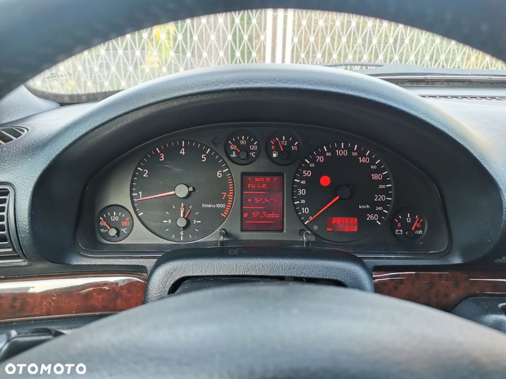 Audi A4 Limousine 2.4 Quattro - 23