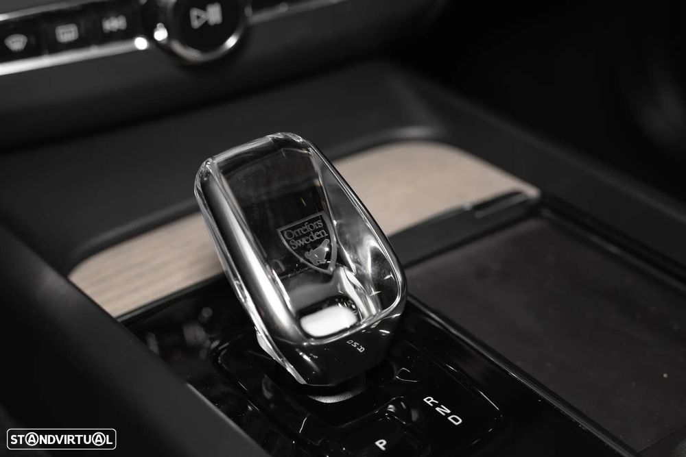 Volvo XC 60 T8 AWD Plus Black Edition - 36