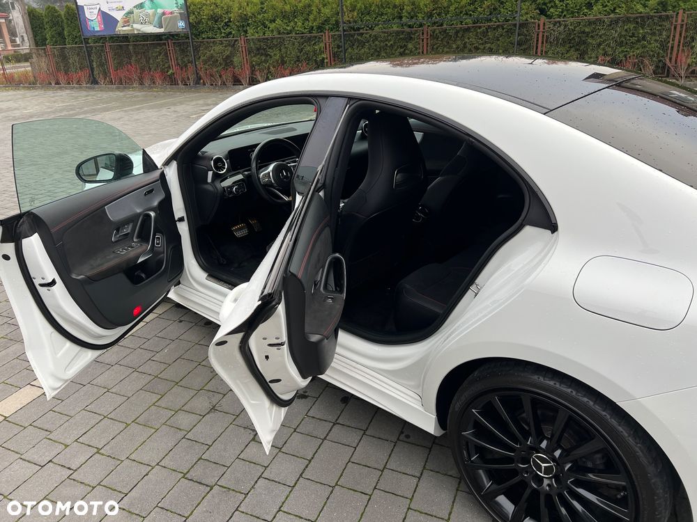 Mercedes-Benz CLA 180 7G-DCT AMG Line - 22
