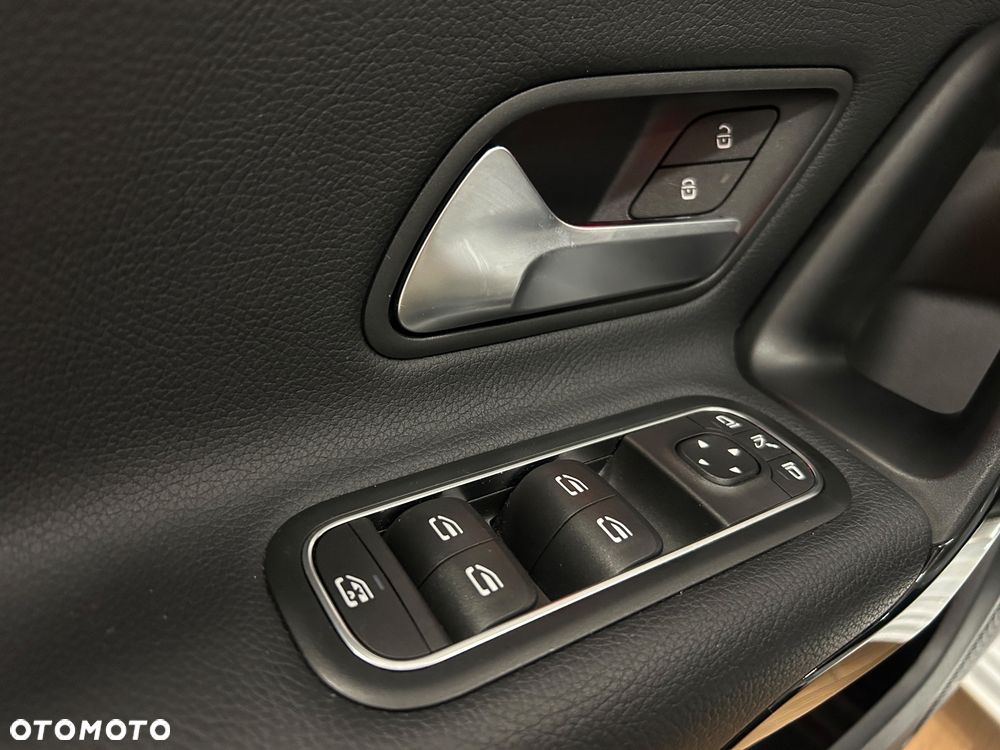Mercedes-Benz Klasa A 220 4-Matic 7G-DCT - 21