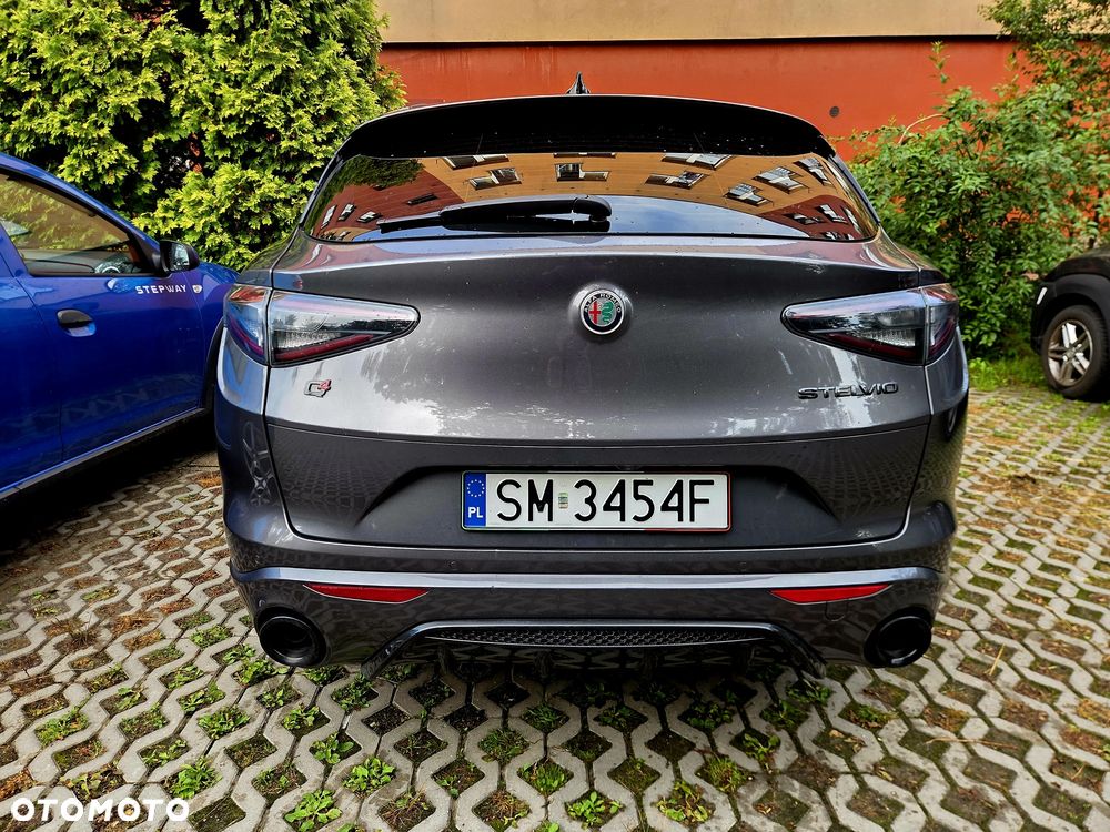 Alfa Romeo Stelvio - 4