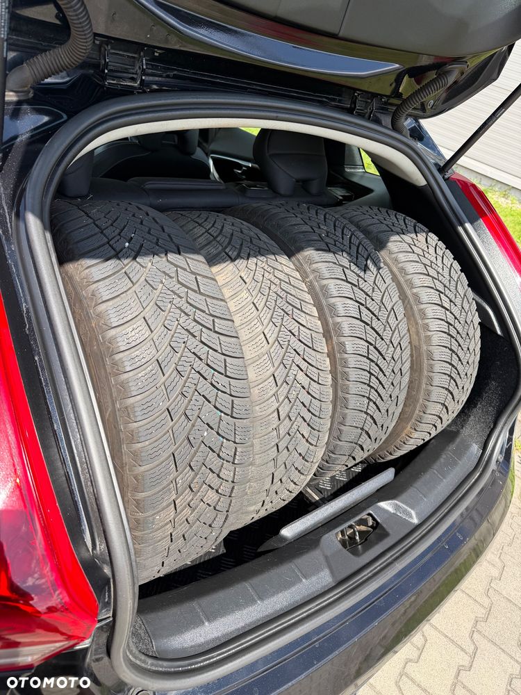 Volvo V40 D3 Momentum - 25