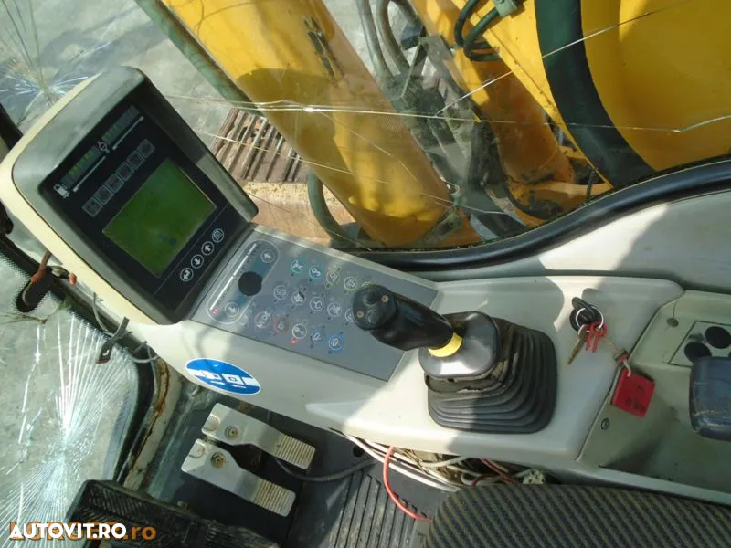 Liebherr R900C - 9