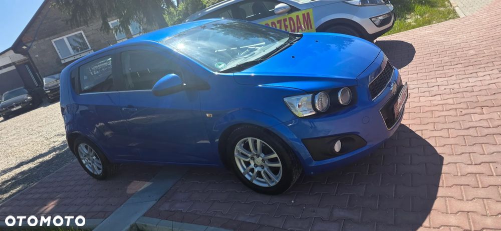 Chevrolet Aveo - 4