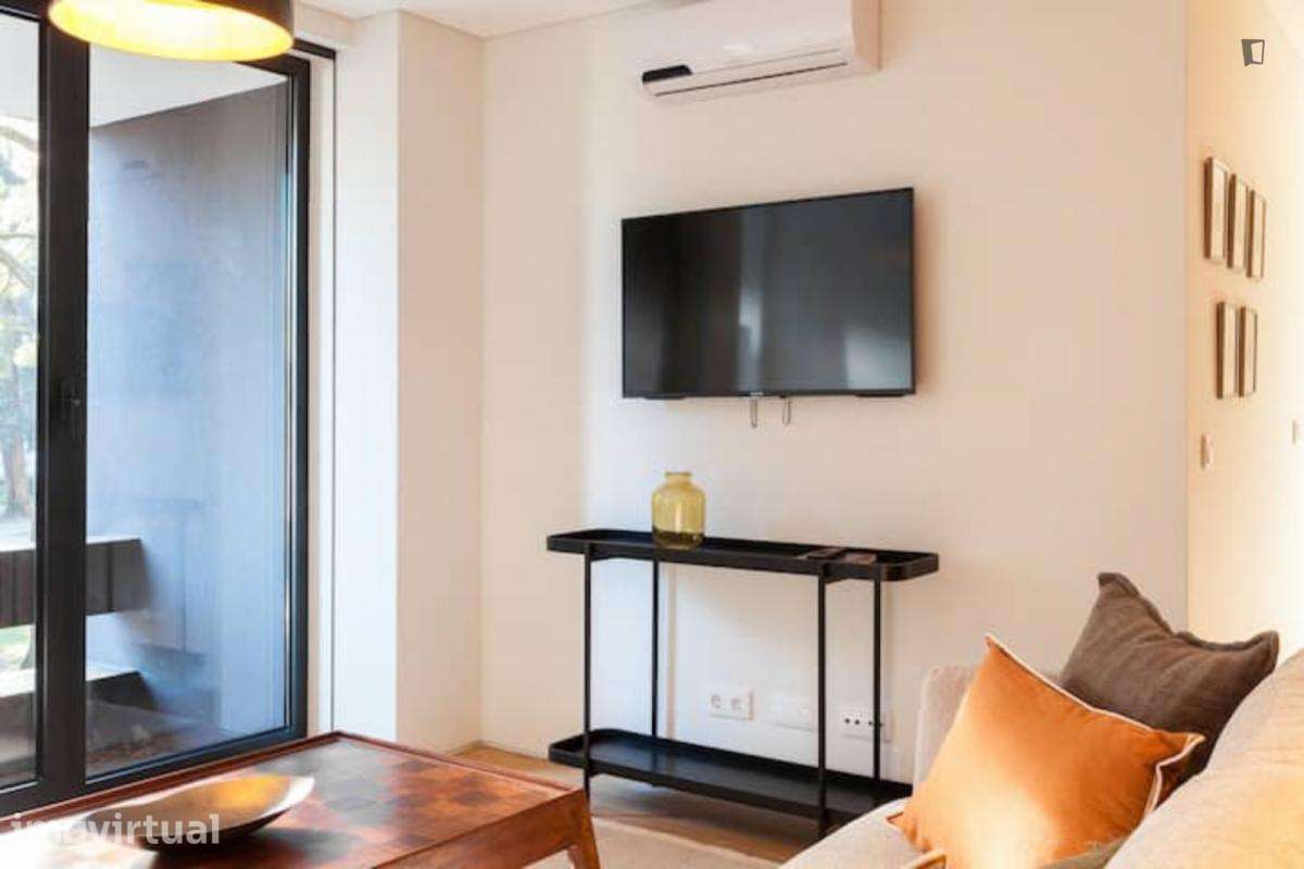 Apartamento com 2 quartos - localizado em Miragaia Porto - Grande imagem: 4/30