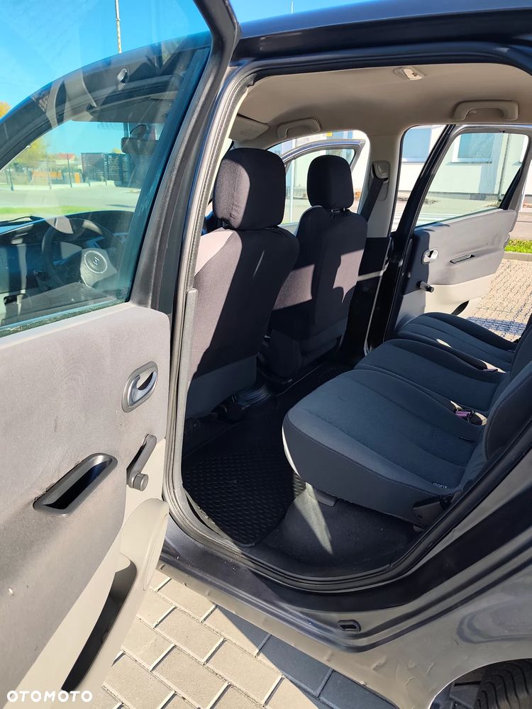 Renault Scenic - 18