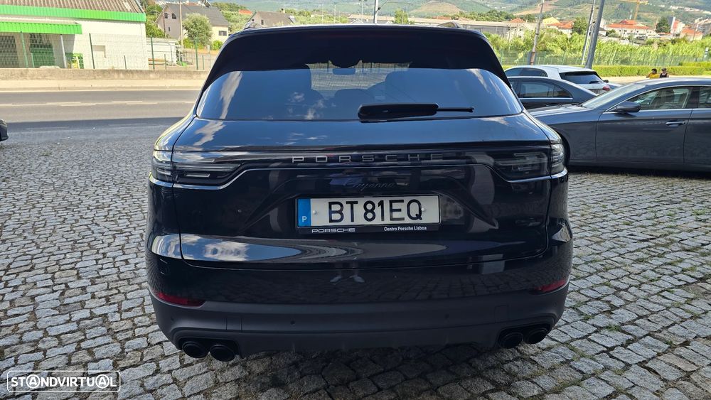Porsche Cayenne - 18