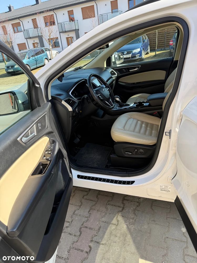 Ford Edge - 8