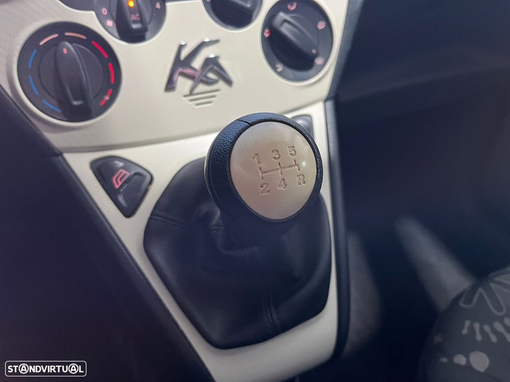 Ford KA 1.2 Digital - 19