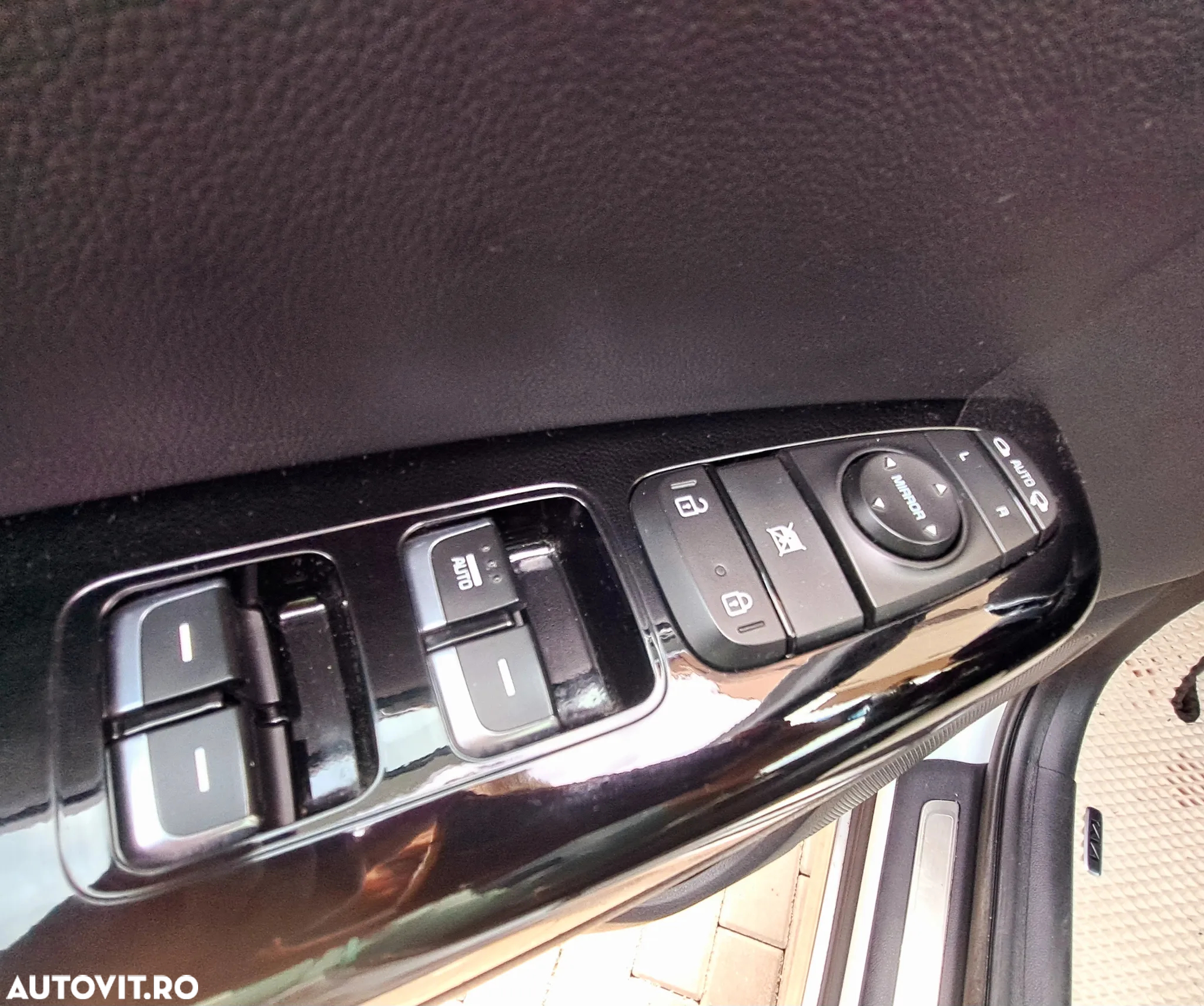 Kia Sportage 2,0 CRDI AWD Aut. GT Line - 32
