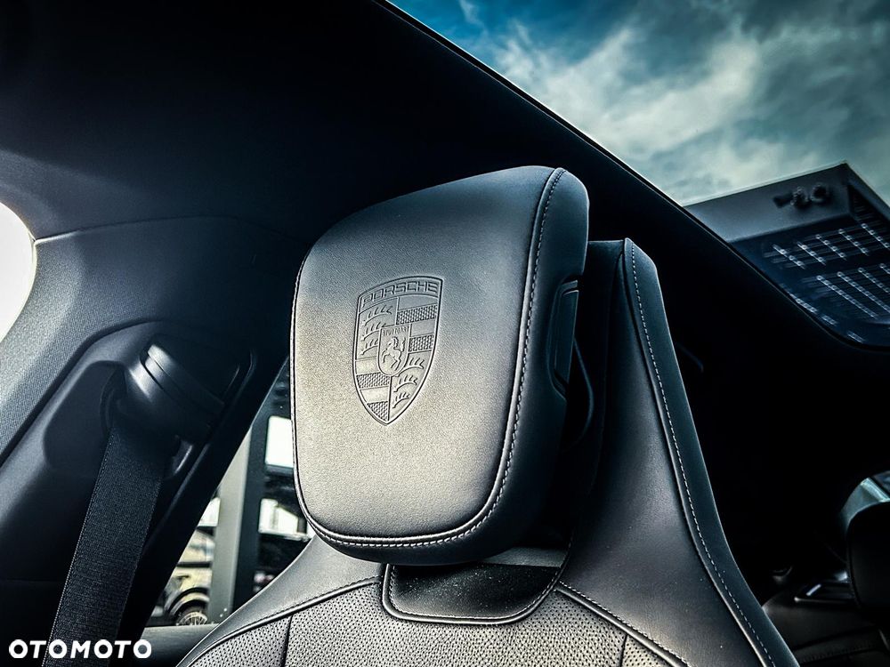 Porsche Taycan 105kWh 4S Performance Plus - 19