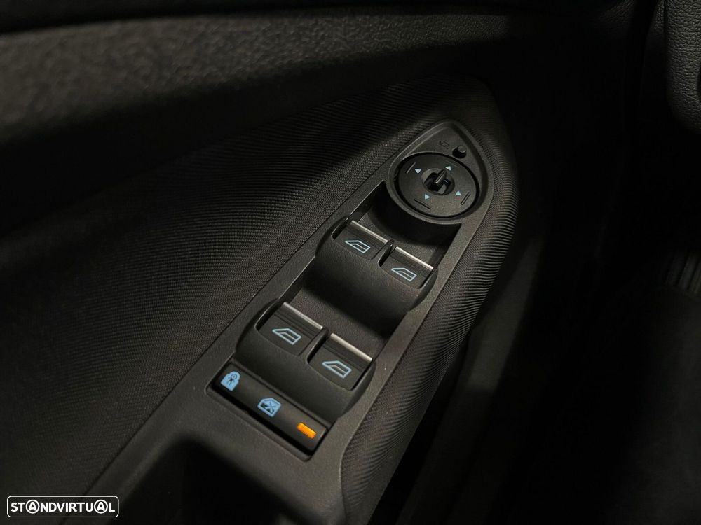 Ford Grand C-Max 1.0 EcoBoost S&S Ambiente - 36