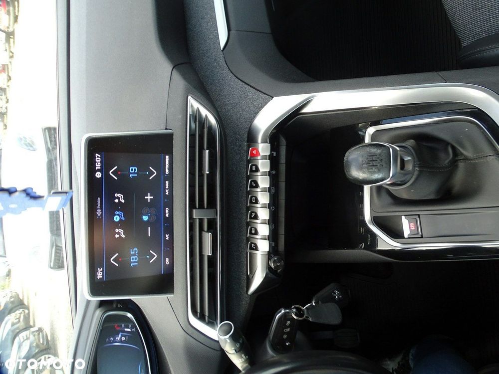 Peugeot 3008 - 9