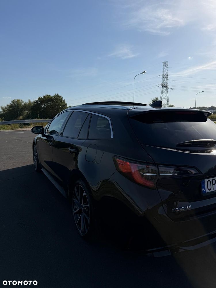 Toyota Corolla 2.0 Hybrid Executive - 11