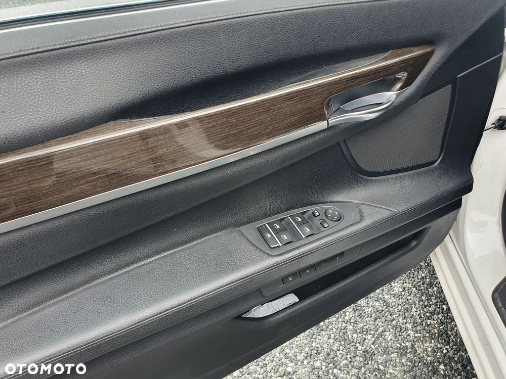 BMW Seria 7 730d Blue Performance - 15