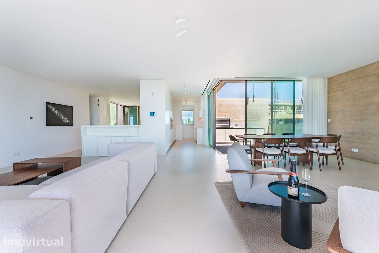 Moradia Contemporânea com Design de Autor no Monte Lemos, Praia da Luz - Grande imagem: 5/58