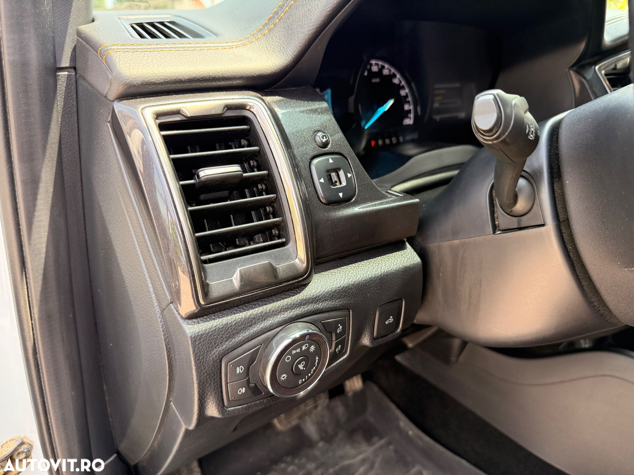 Ford Ranger Pick-Up 2.0 EcoBlue 213 CP 4x4 Cabina Dubla Wildtrack Aut. - 9