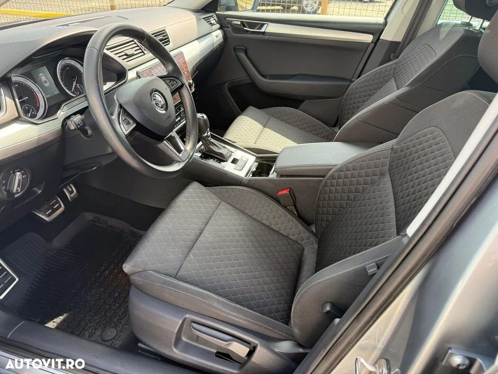 Skoda Superb 2.0 TDI DSG Ambition - 19