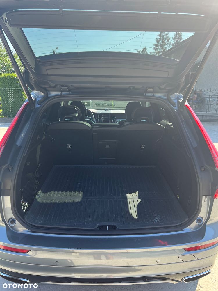 Volvo XC 60 T8 AWD Recharge Geartronic RDesign - 14
