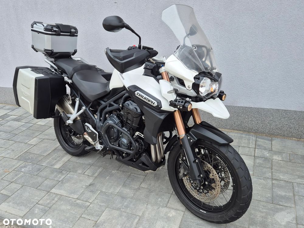 Triumph Tiger - 1