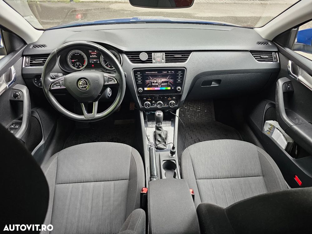 Skoda Octavia 2.0 TDI DSG Style - 5