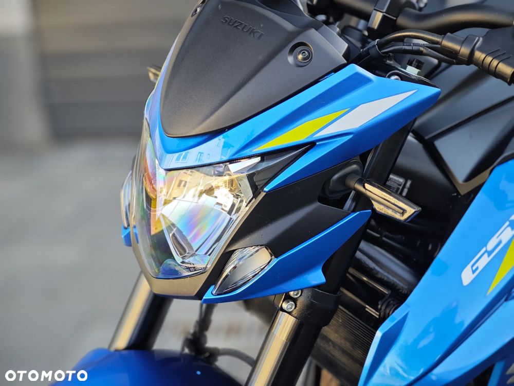 Suzuki GSX - 30