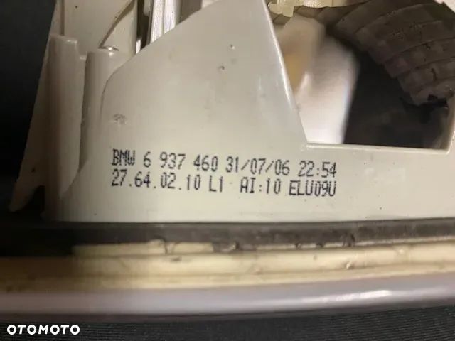 LAMPA PRAWA TYŁ W KLAPĘ BMW E90 6937460 - 3